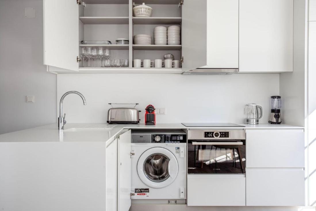 Private Bedrooms In The Heart Of Lisboa Exteriör bild