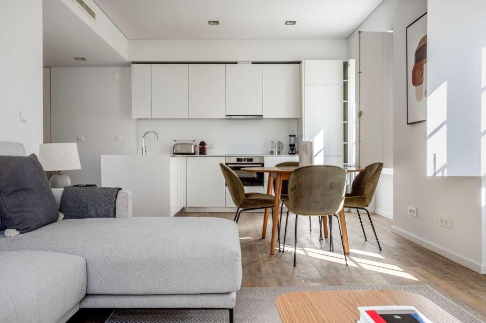 Private Bedrooms In The Heart Of Lisboa Exteriör bild