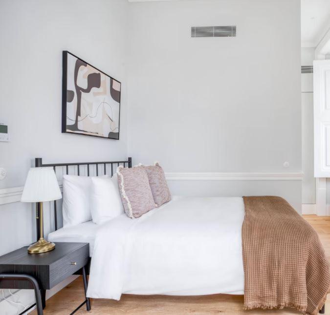 Private Bedrooms In The Heart Of Lisboa Exteriör bild